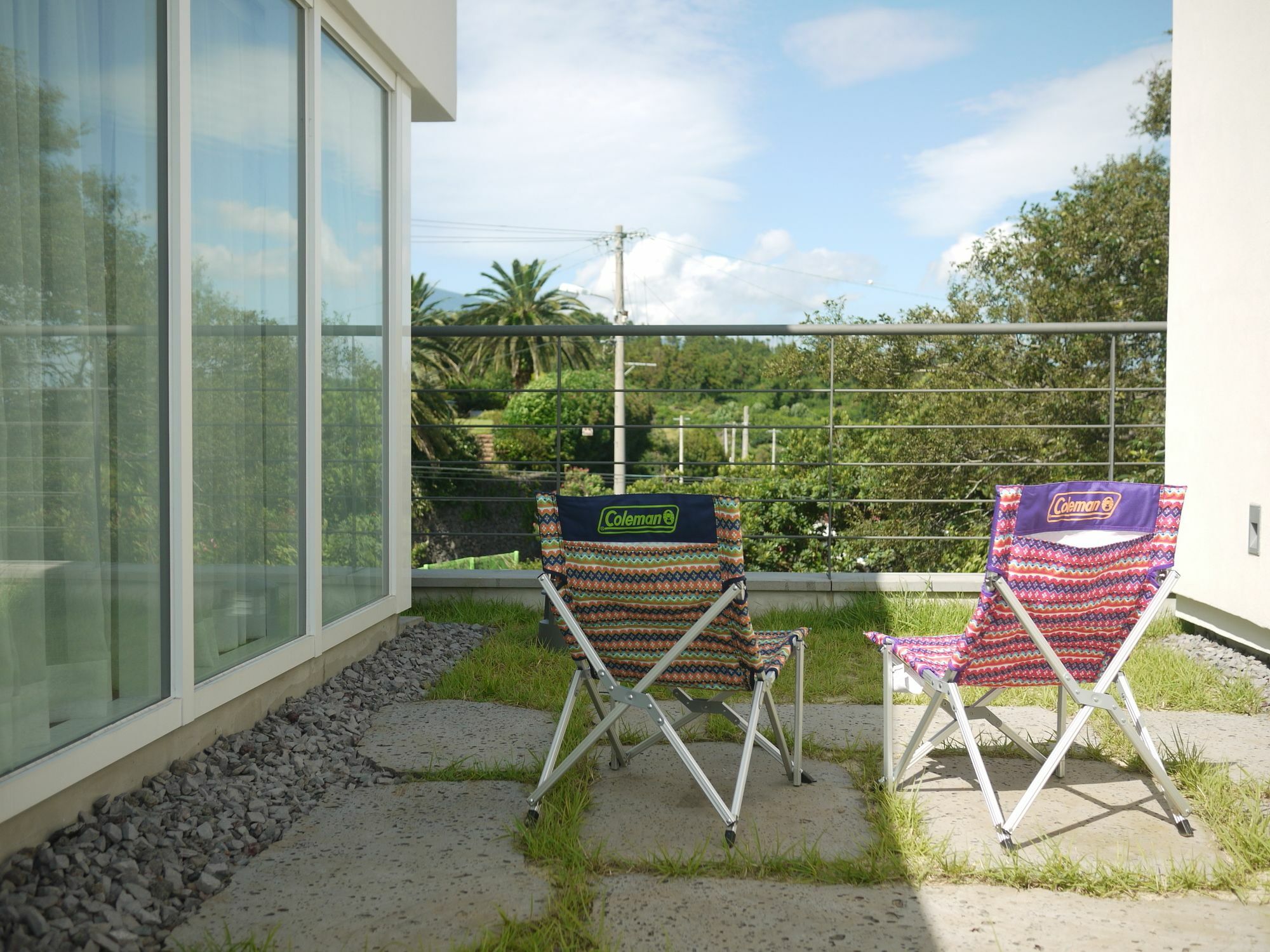 Eridu Cafe N Beds Hotel Сеогвипо Екстериор снимка